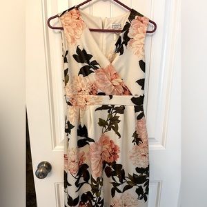 Ladies sleeveless floral dress size 4 small